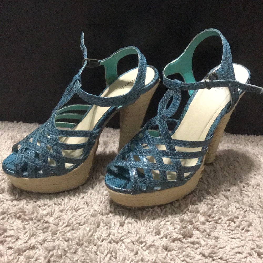 Mark / Avon heels